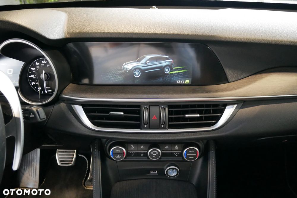 Alfa Romeo Stelvio 2.0 Turbo TI Q4 - 26