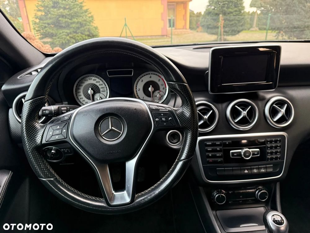 Mercedes-Benz Klasa A 180 d Activity Edition - 10