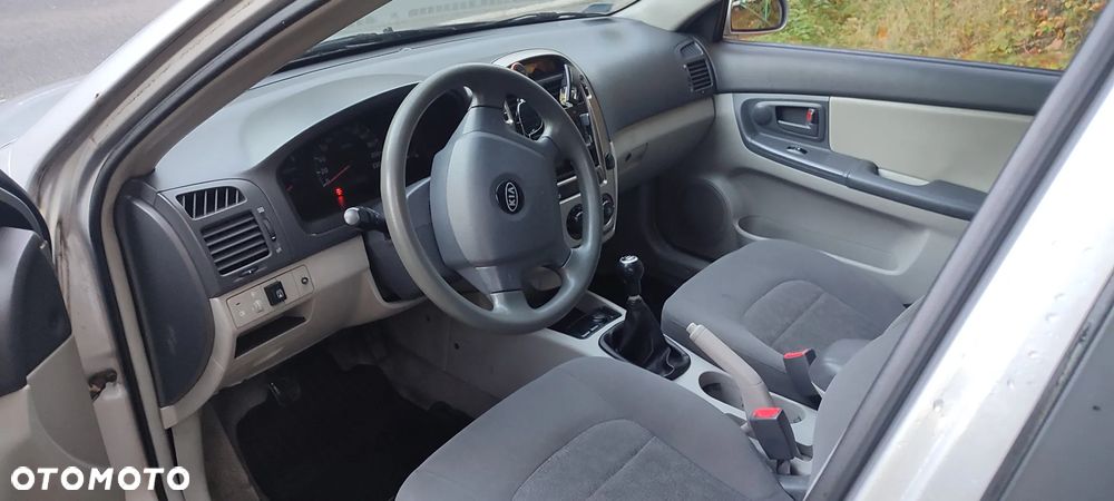 Kia Cerato 1.6 (klm) / Comfort - 5