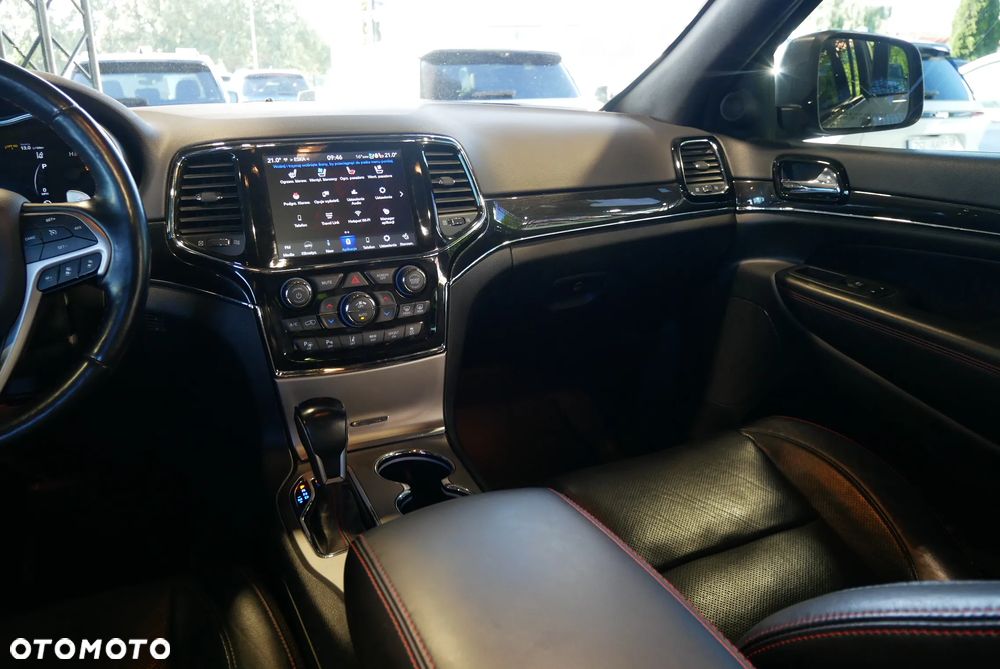 Jeep Grand Cherokee - 20