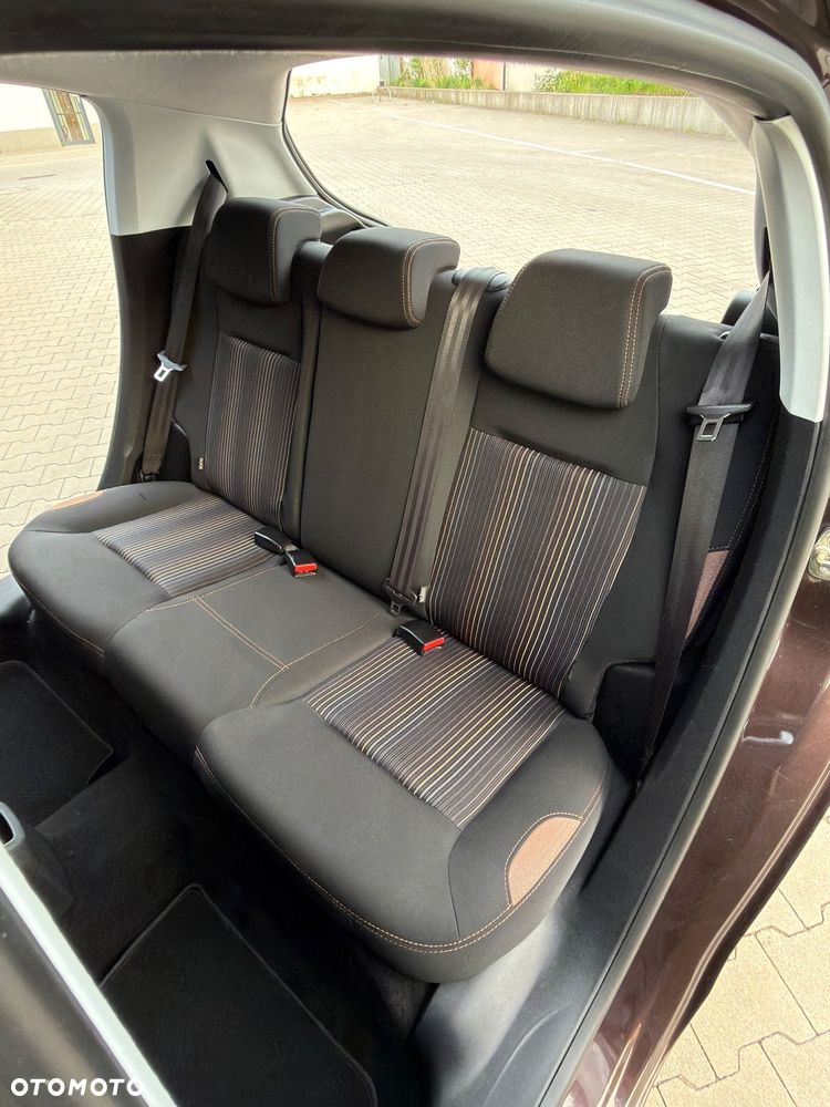 Peugeot 208 PureTech 82 Start & Stop Allure - 16