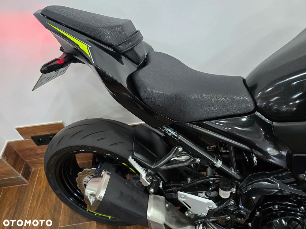 Kawasaki Z - 11
