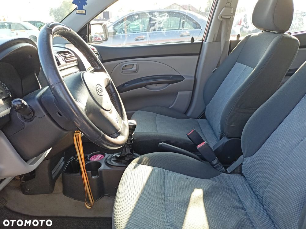 Kia Picanto - 8