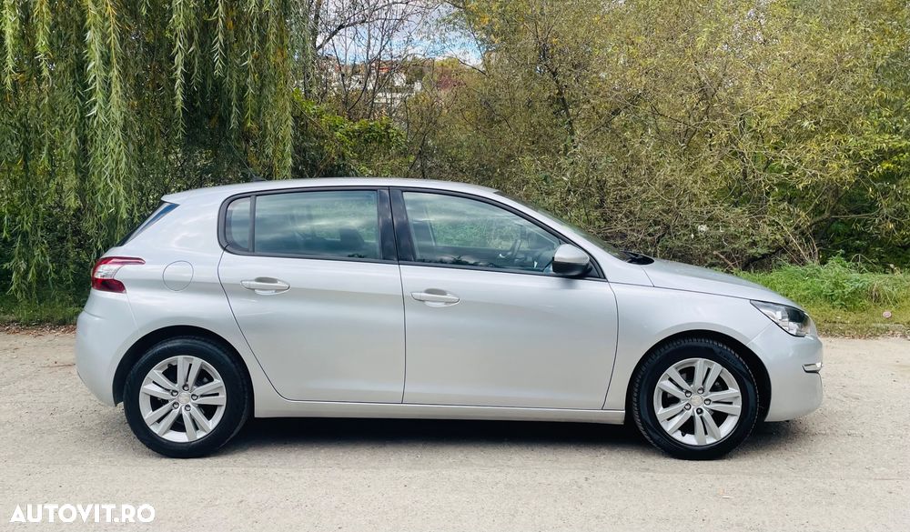 Peugeot 308 1.6 e-HDI FAP STT Allure - 14