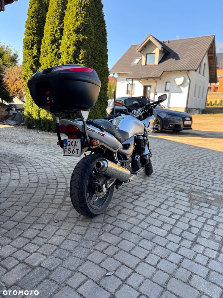 Kawasaki ZR - 4