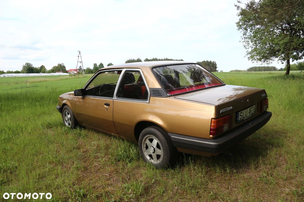 Opel Ascona - 4