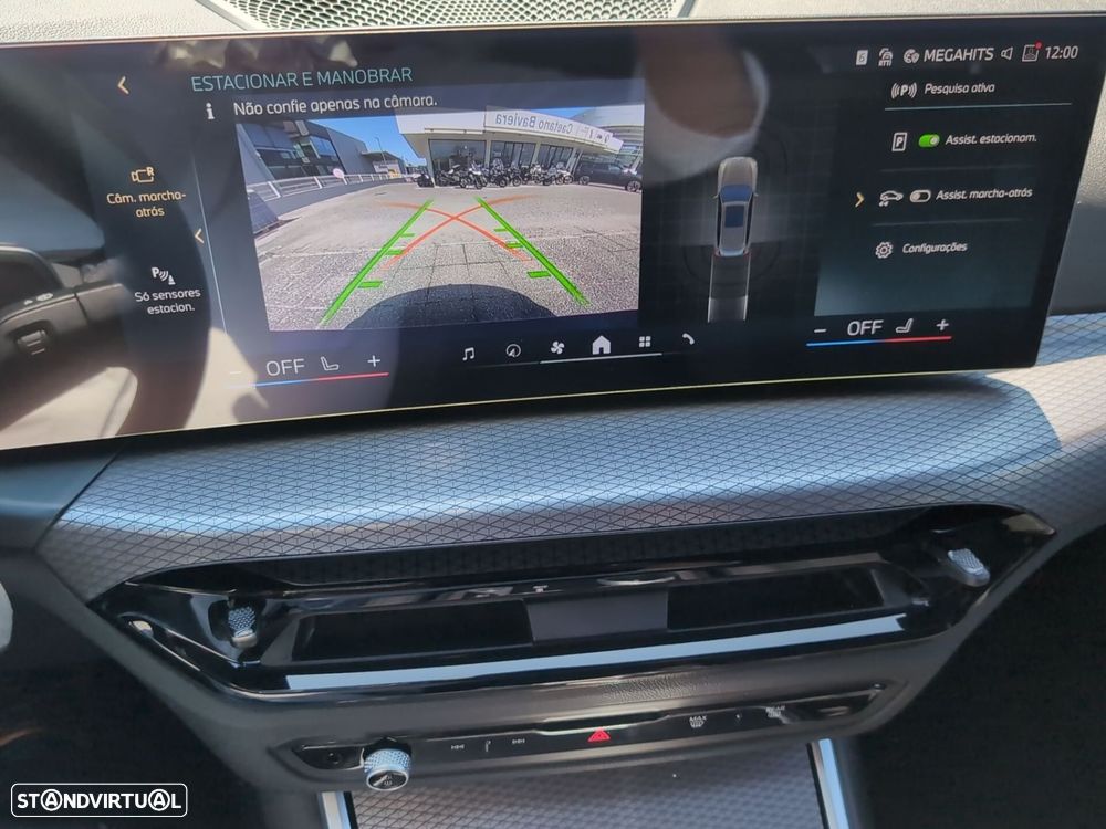 BMW 330 e Touring Pack Desportivo M Pro Auto - 18