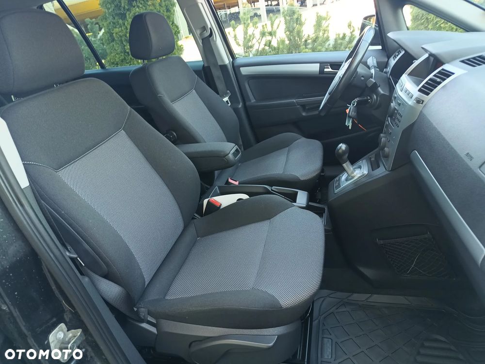 Opel Zafira - 9