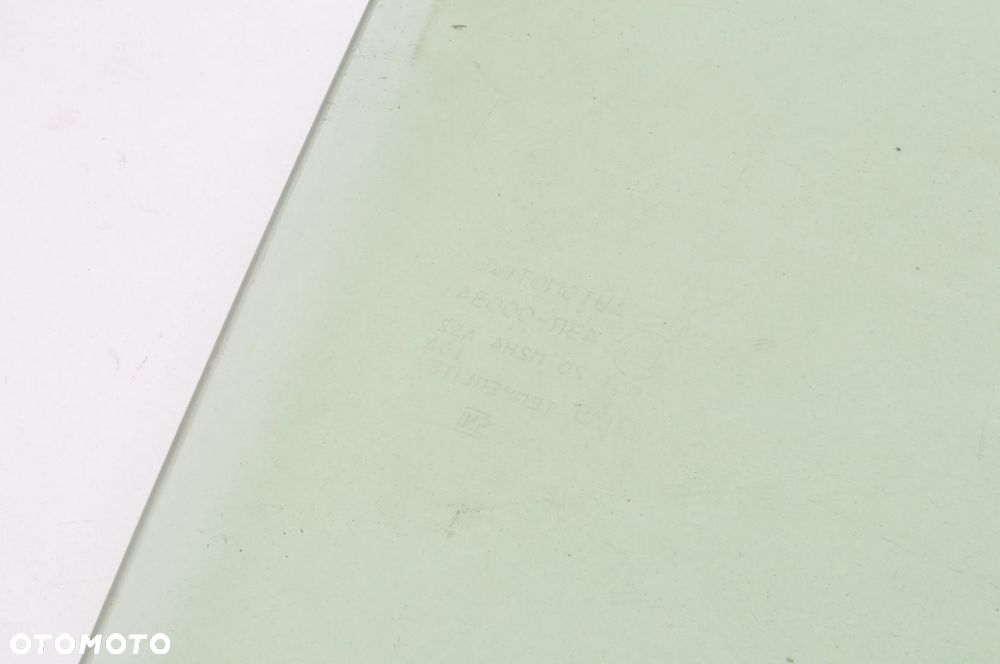 MITSUBISHI ECLIPSE CROSS SZYBA PRAWA PRZEDNIA - 2