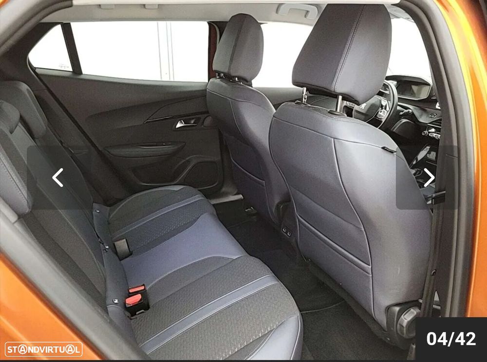 Peugeot e-2008 Allure - 17