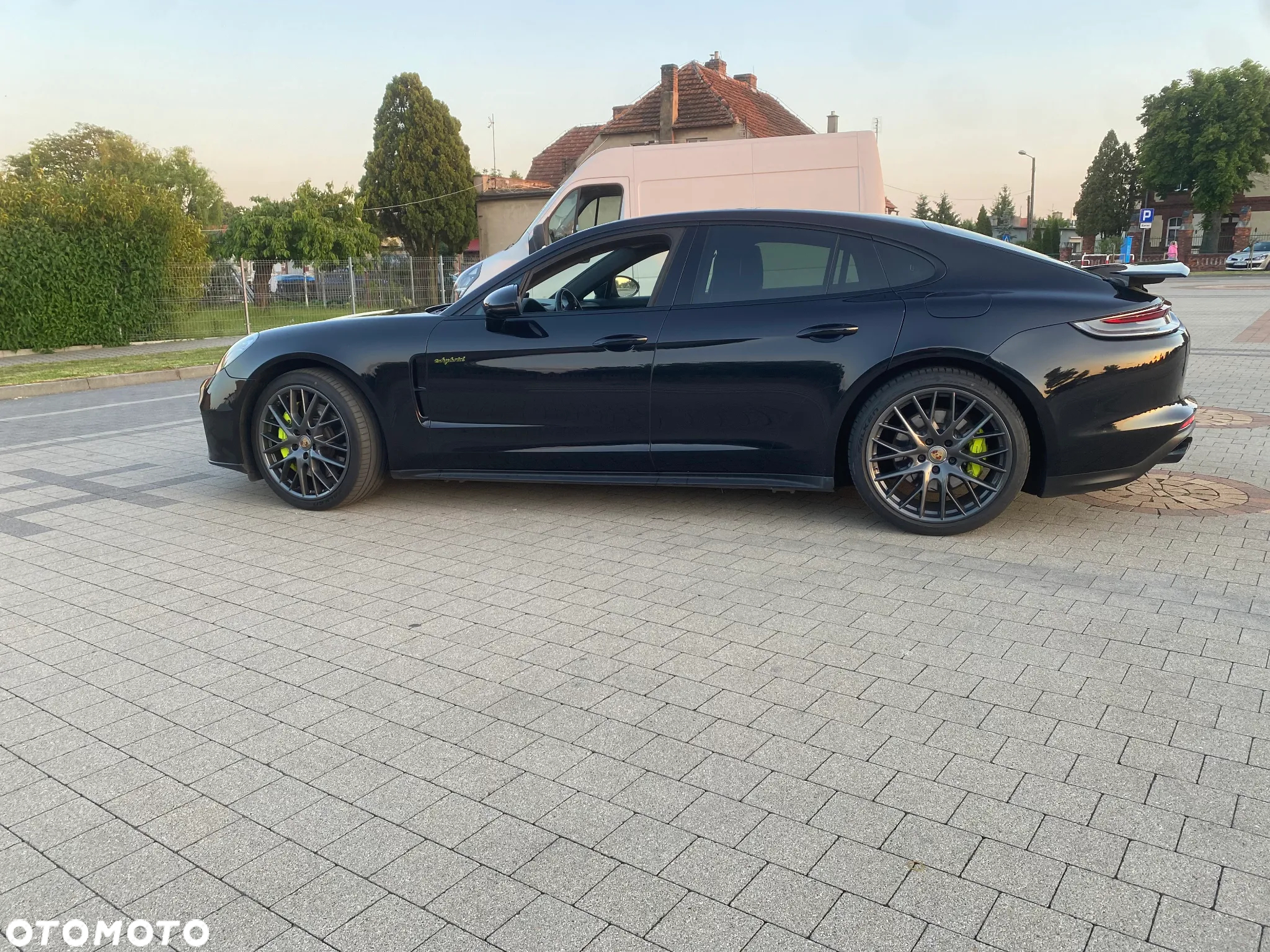Porsche Panamera 4 E-Hybrid - 3