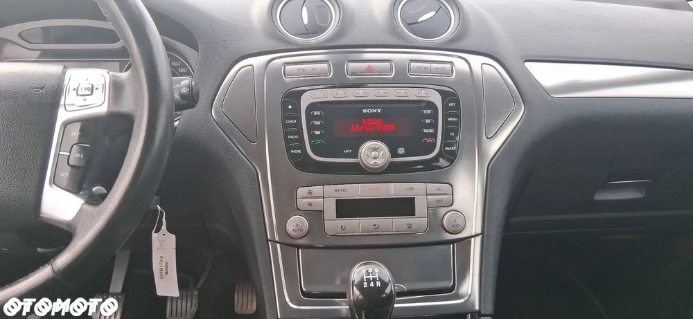 Ford Mondeo 2.0 FF Titanium - 16