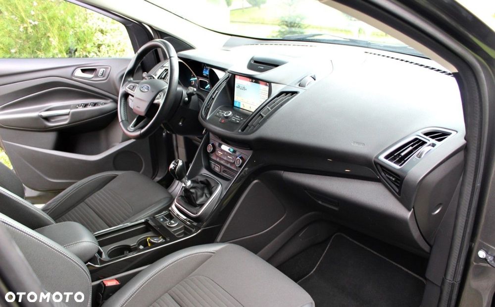 Ford Kuga - 17