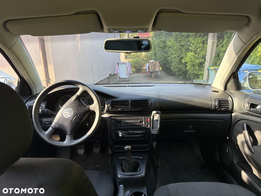 Volkswagen Passat 1.9 TDI Basis - 9