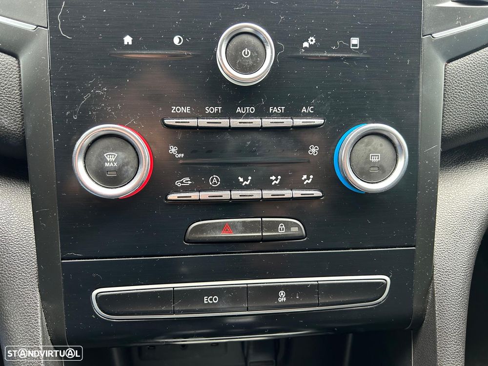 Renault Mégane ENERGY TCe 130 EDC LIMITED - 16