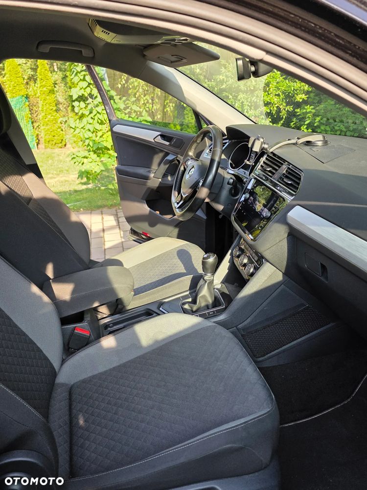 Volkswagen Tiguan - 22