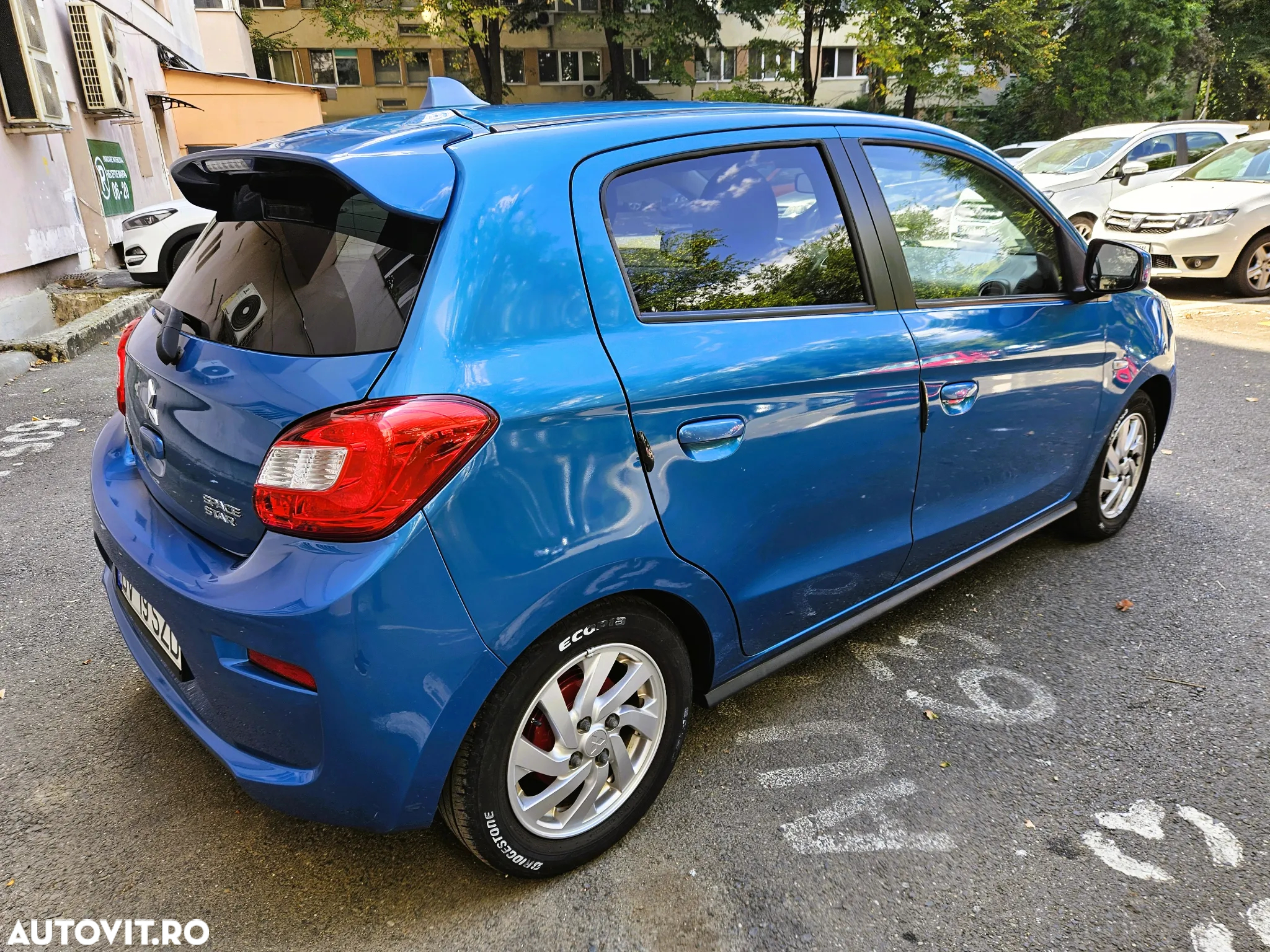 Mitsubishi Space Star 1.2 Clear Tec CVT Shine - 4