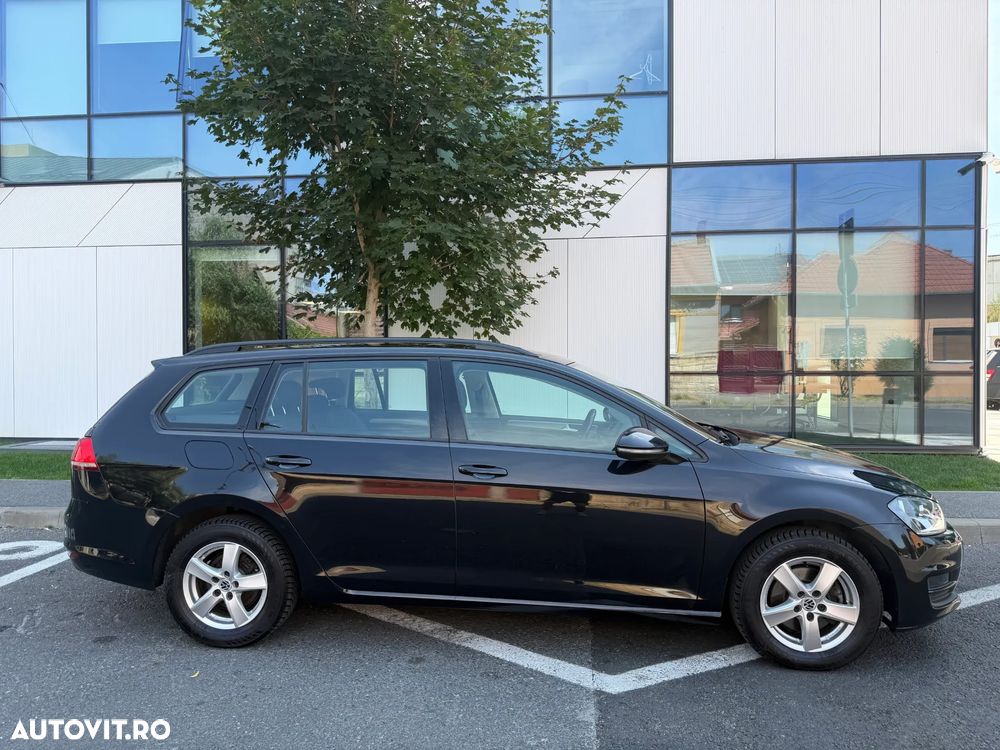 Volkswagen Golf 1.6 TDI DPF Comfortline - 11