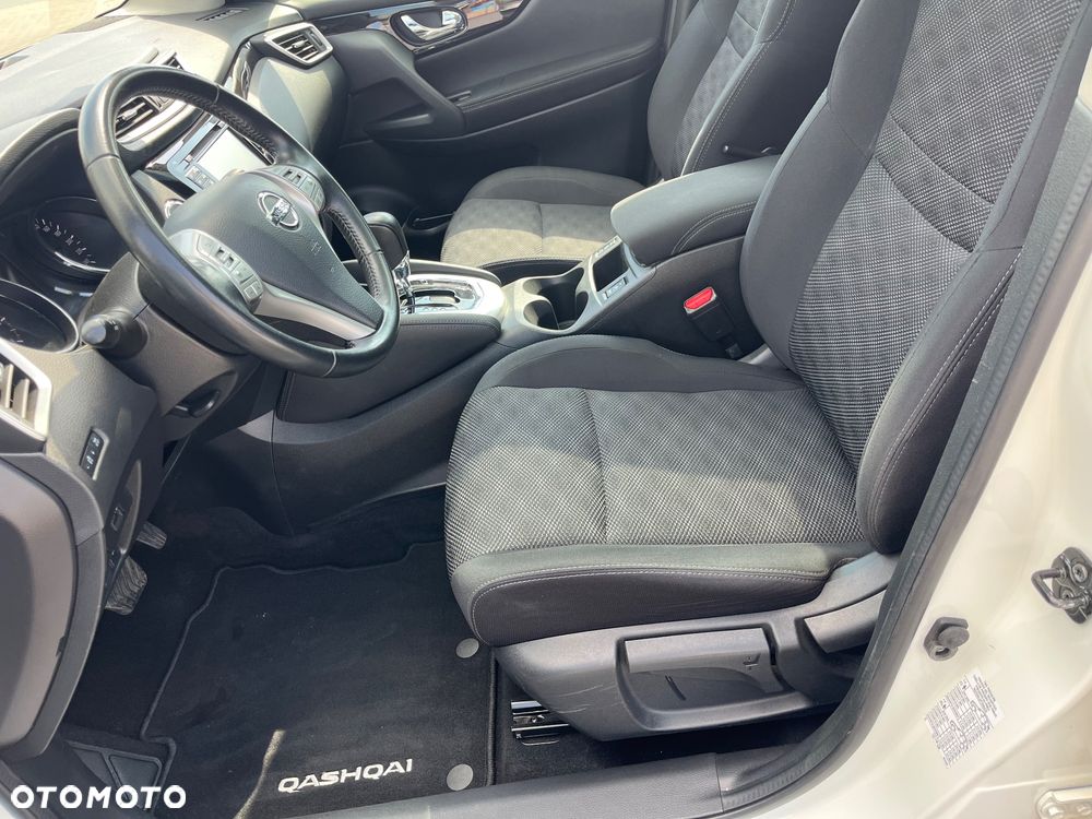Nissan Qashqai 1.2 DIG-T N-Connecta Xtronic EU6 - 6