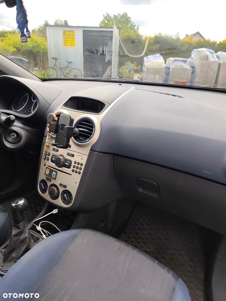 Opel Corsa 1.2 16V Enjoy - 8