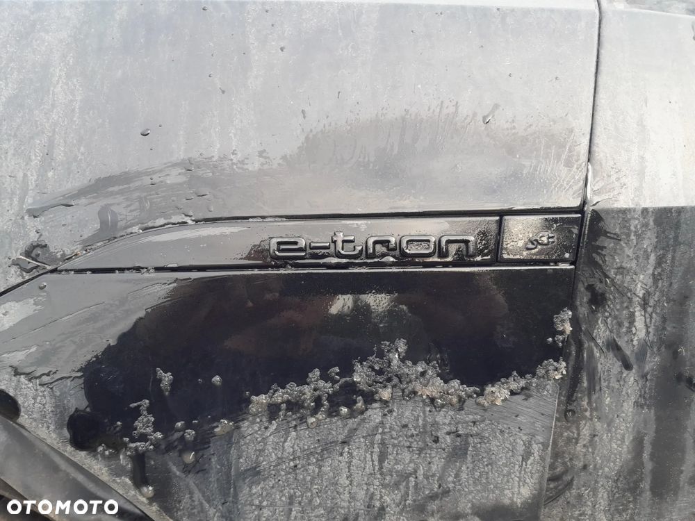 Audi Q8 55 TFSIe quattro tiptronic - 8