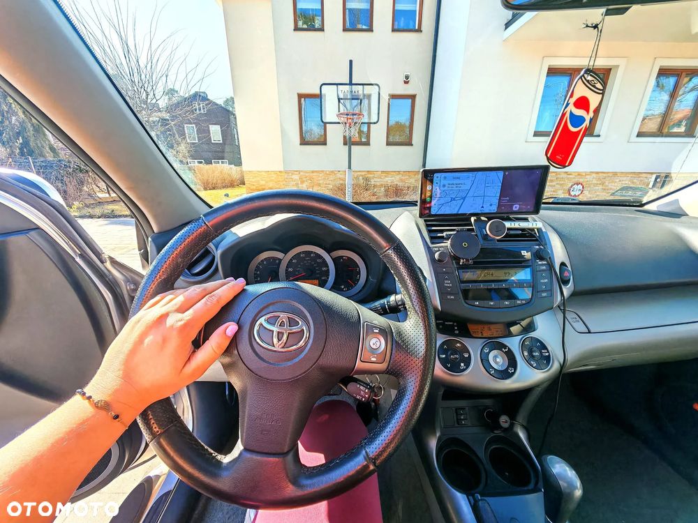 Toyota RAV4 - 5