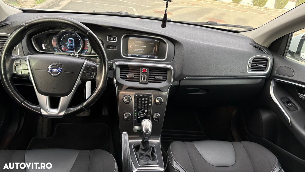 Volvo V40 D3 Geartronic - 6