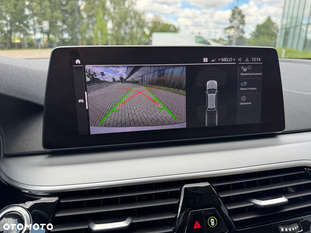BMW Seria 5 518d - 22