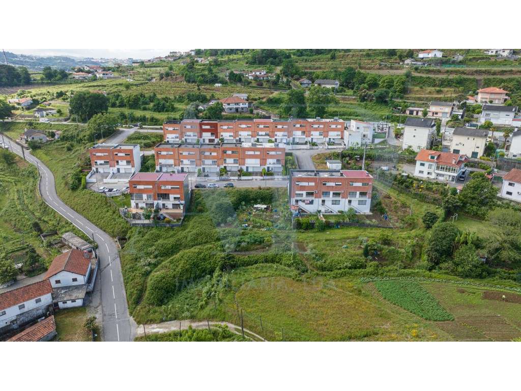 Lote para Moradia em Banda na Urbanização Vale da Gandra - Grande imagem: 4/15