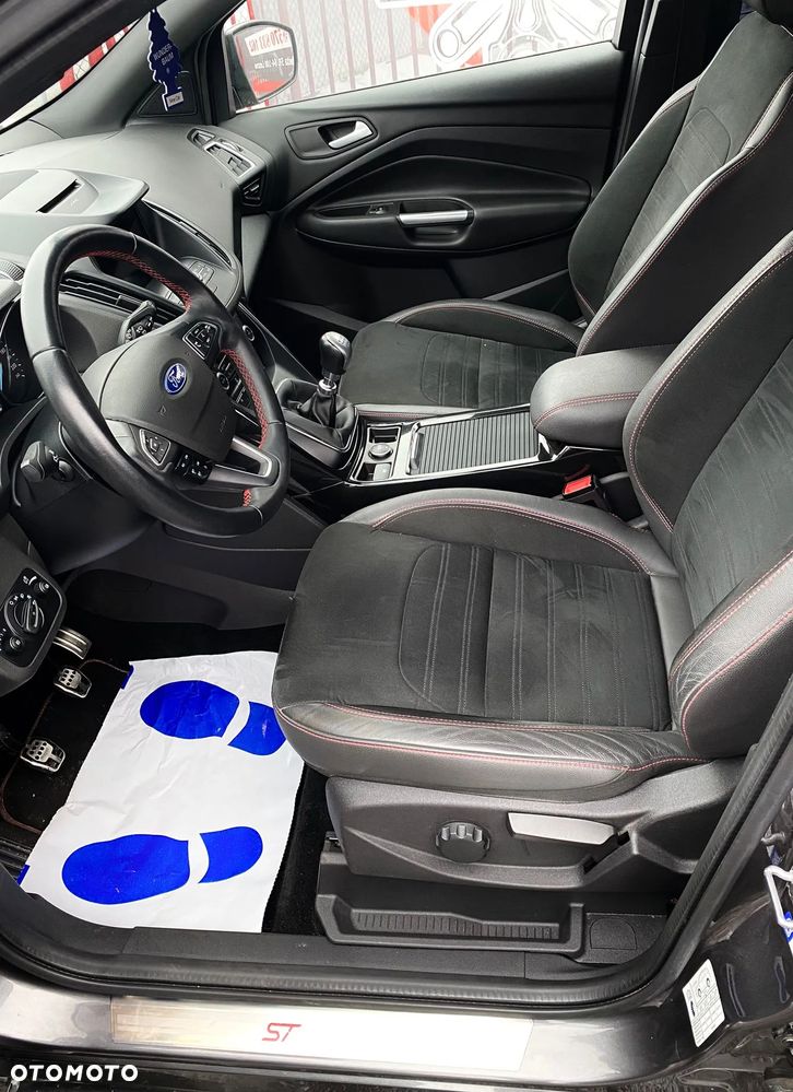 Ford Kuga 2.0 TDCi 4x4 ST-Line - 22