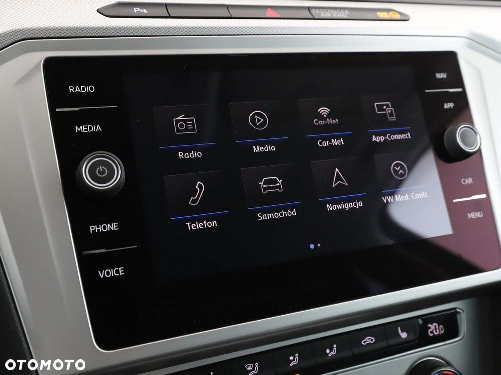 Volkswagen Passat - 24