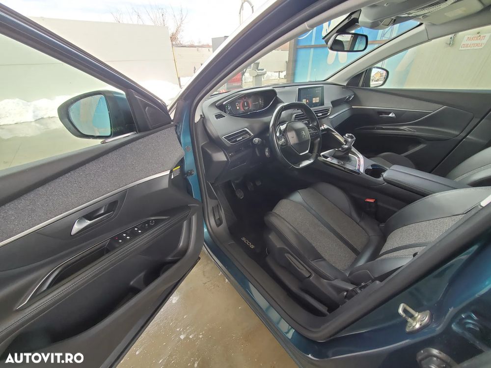 Peugeot 5008 BlueHDI 130 Allure Business-Paket - 20