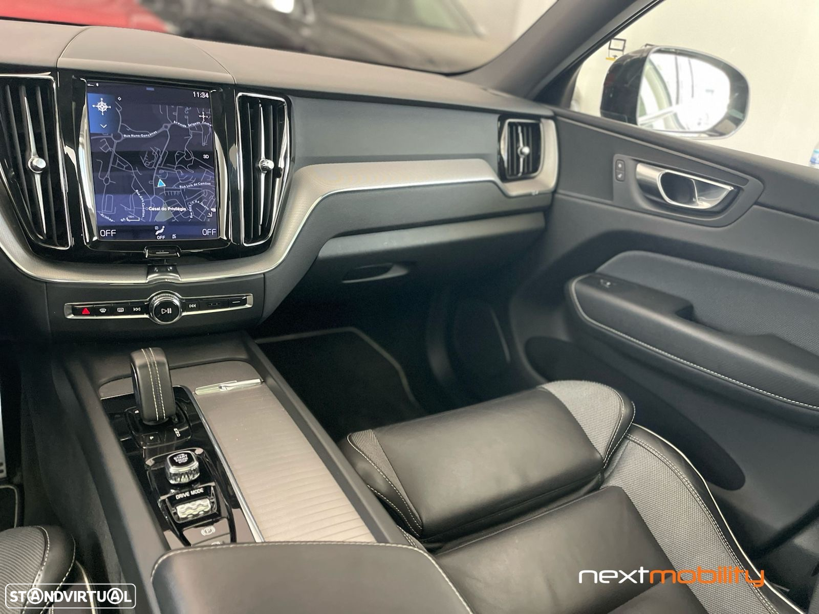 Volvo XC 60 2.0 T6 PHEV R-Design AWD - 12