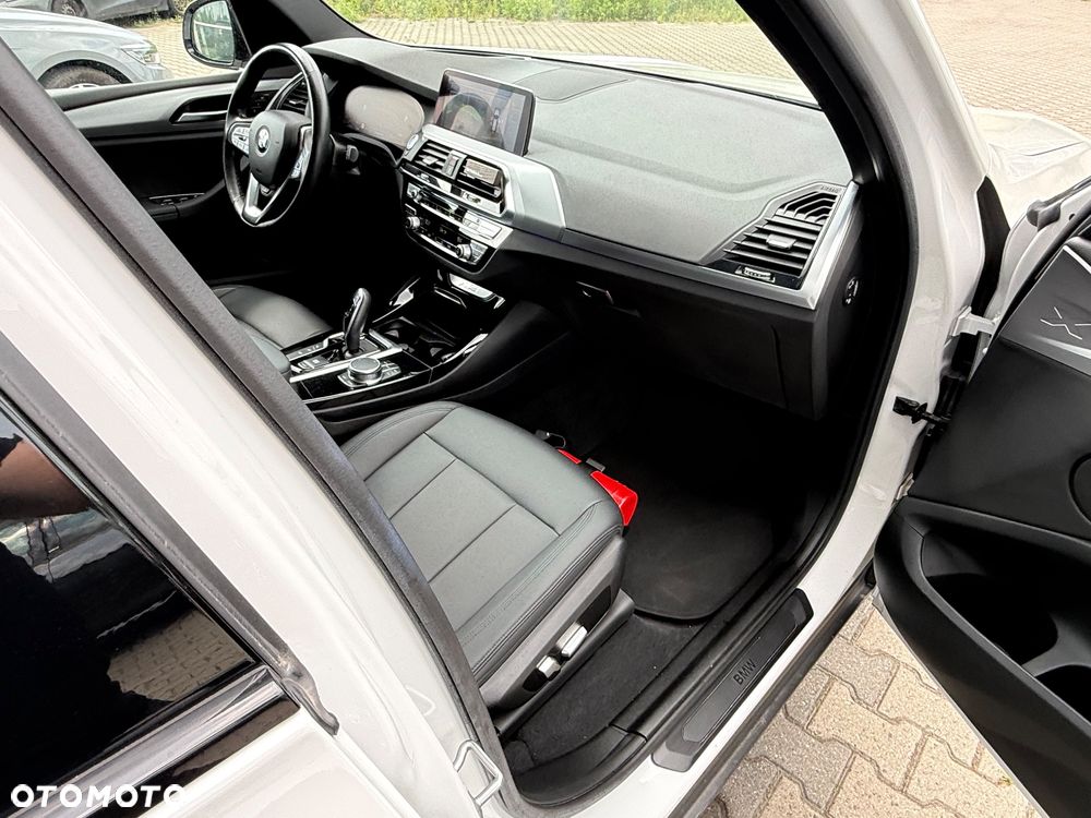 BMW X3 xDrive20d xLine - 19