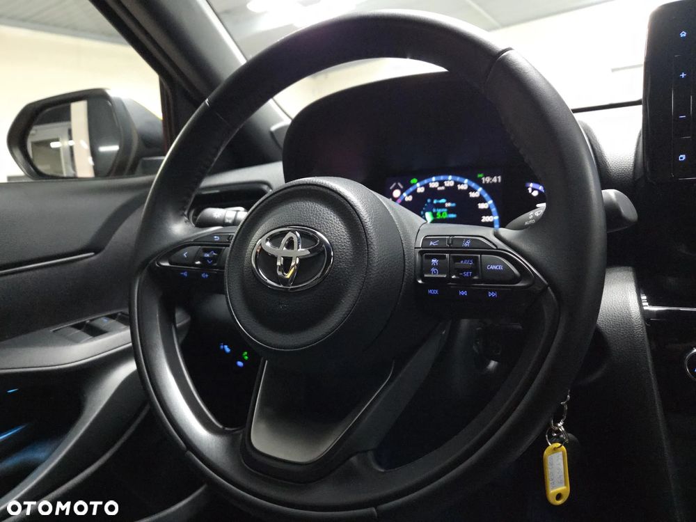Toyota Yaris Cross Hybrid 1.5 Comfort 4x4 - 18