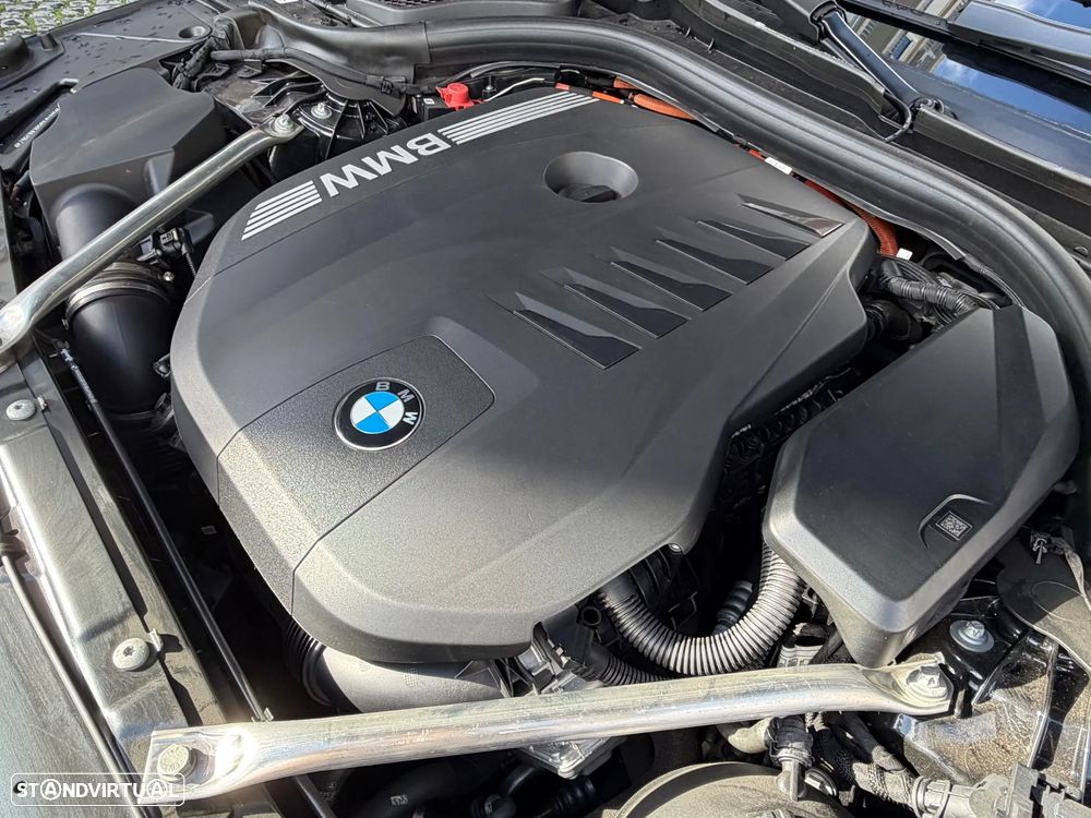 BMW 550 e xDrive Pack Desportivo M - 17