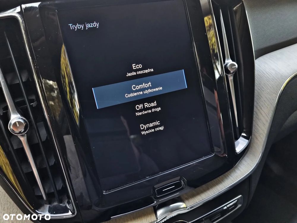Volvo XC 60 D4 AWD Inscription - 24