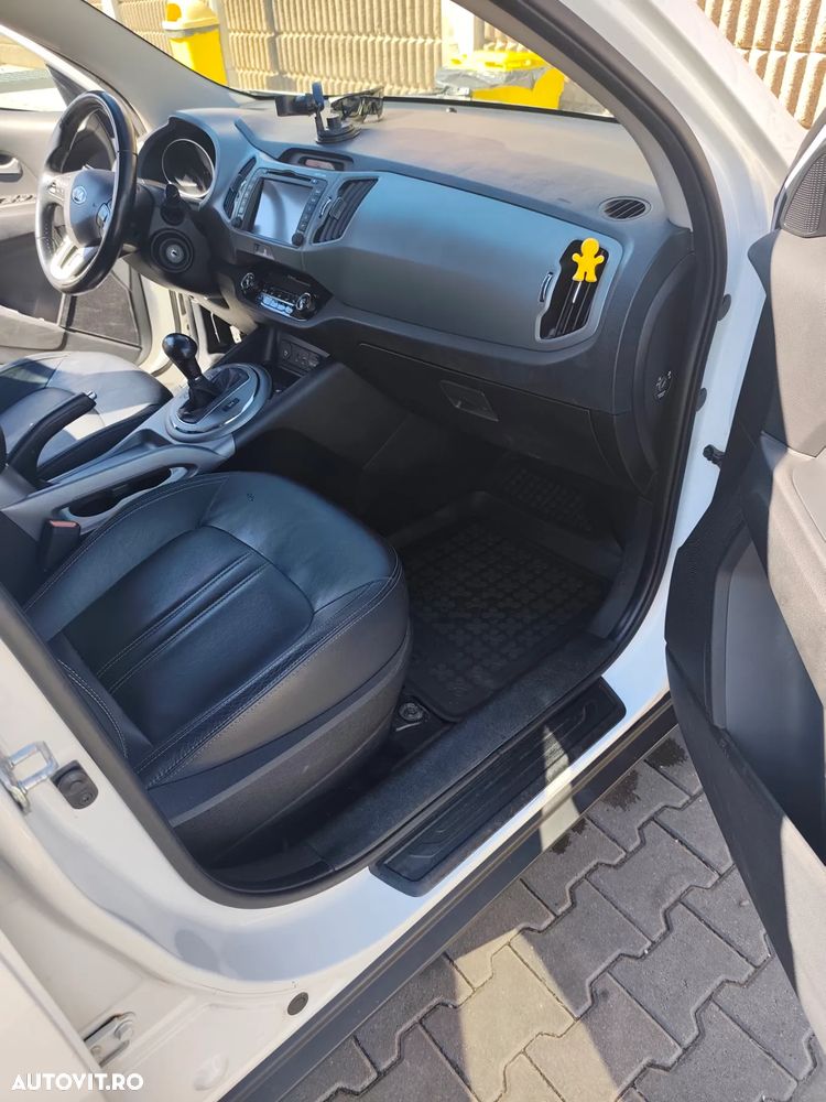 Kia Sportage 2.0 DSL 6AT 4x4 Style - 13