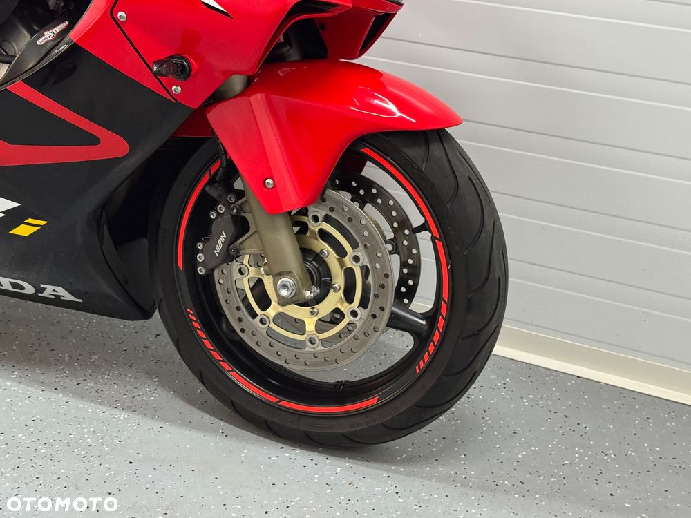 Honda CBR - 13