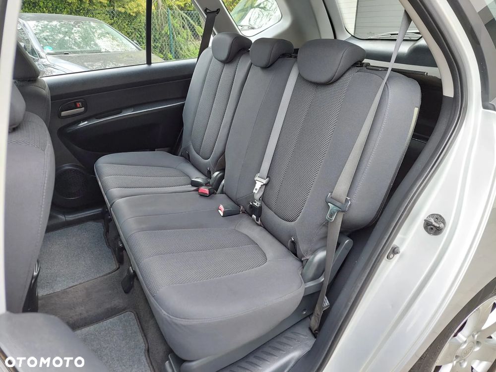 Kia Carens 2.0 CVVT EX - 17
