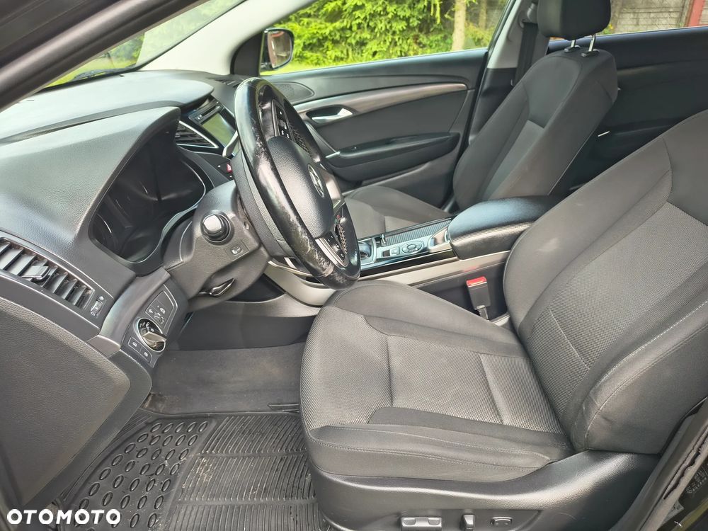 Hyundai i40 Kombi 1.7 CRDi DCT Premium - 11