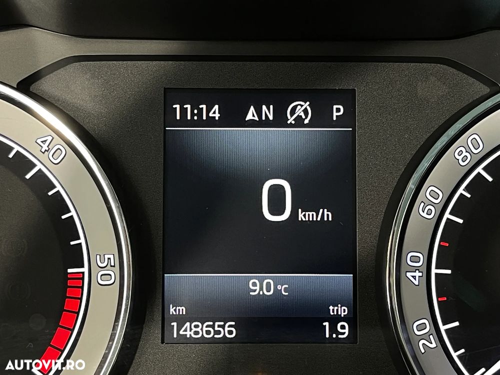 Skoda Superb 2.0 TDI DSG Style - 31