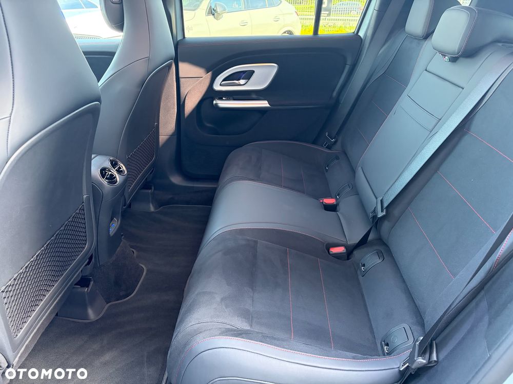 Mercedes-Benz GLB 250+ EQ 85kWh - 15
