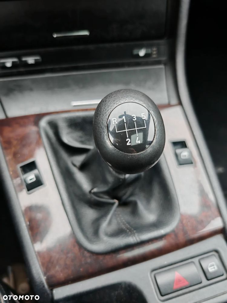 BMW Seria 3 - 32