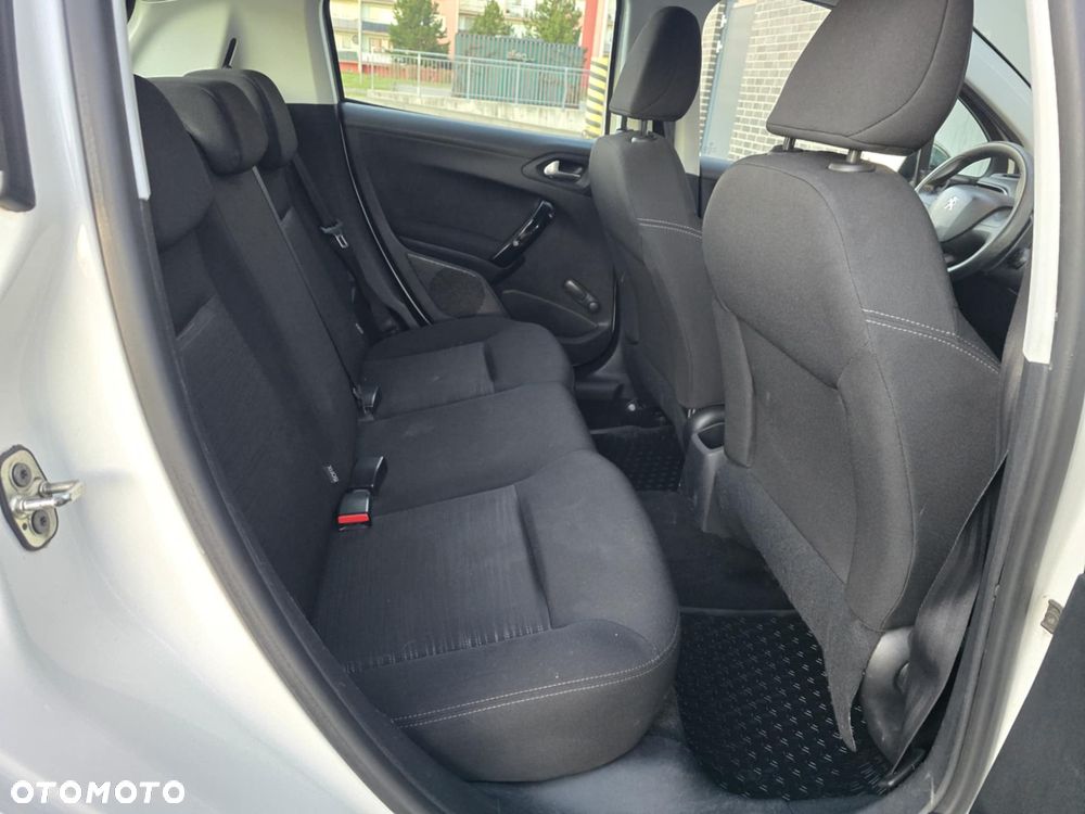 Peugeot 208 68 VTI Active - 23