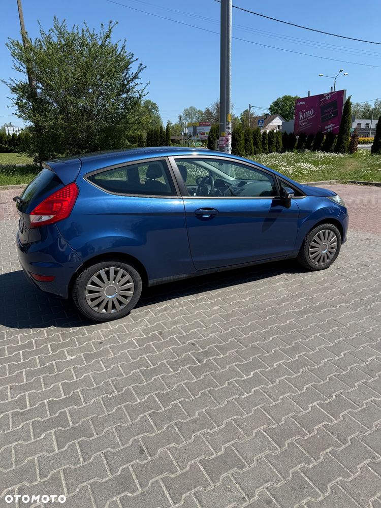 Ford Fiesta - 8