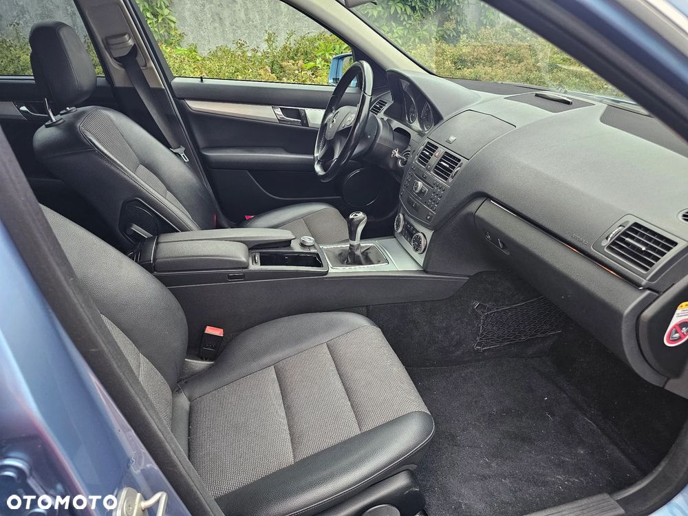 Mercedes-Benz Klasa C 220 CDI Avantgarde Edition - 7
