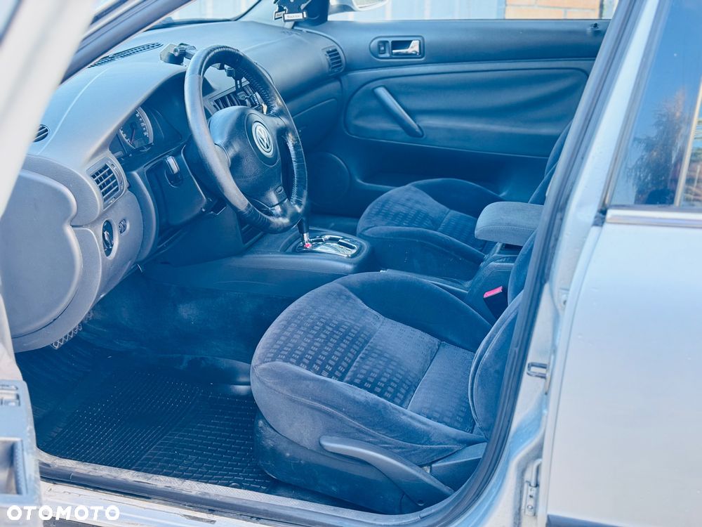 Volkswagen Passat 1.9 TDI Basis Tiptr - 7