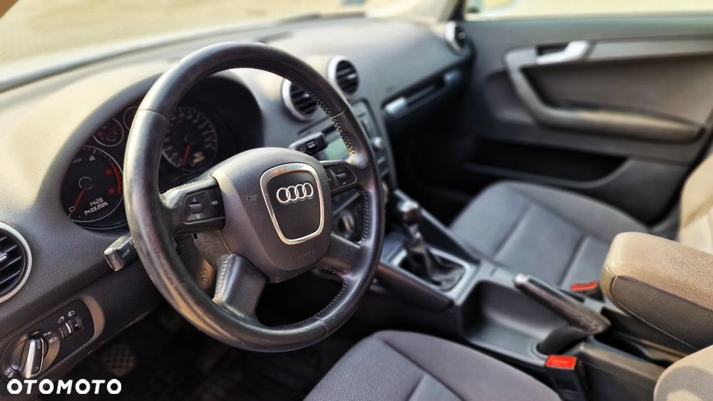 Audi A3 Sportback 2.0 TDI DPF Quattro Attraction - 10