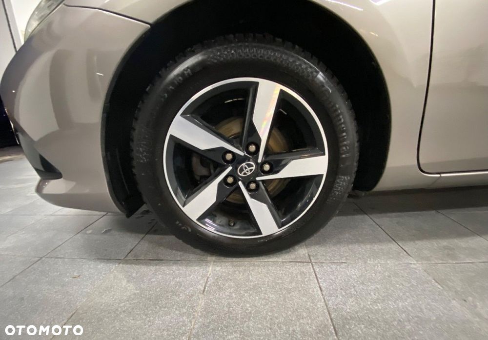Toyota Auris - 17